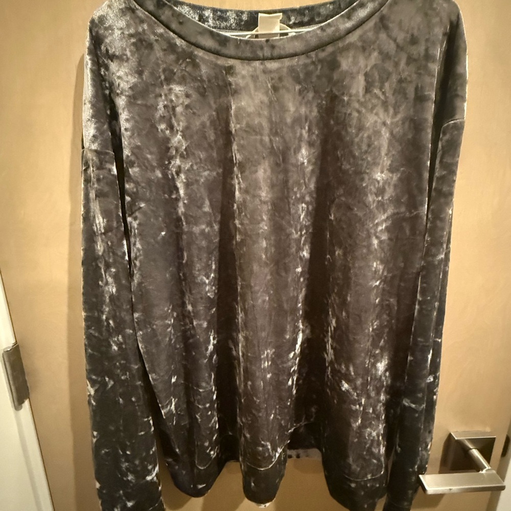 Gray Tie-Dye Long Sleeve Shirt